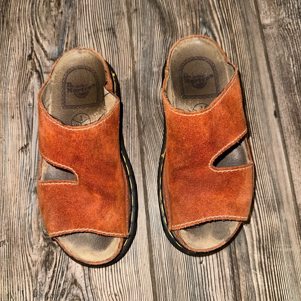 Vintage Dr. Martens 90’s Orange Suede Slide Sandals
Classic Yellow Stitch Size 6 - Picture 3 of 9